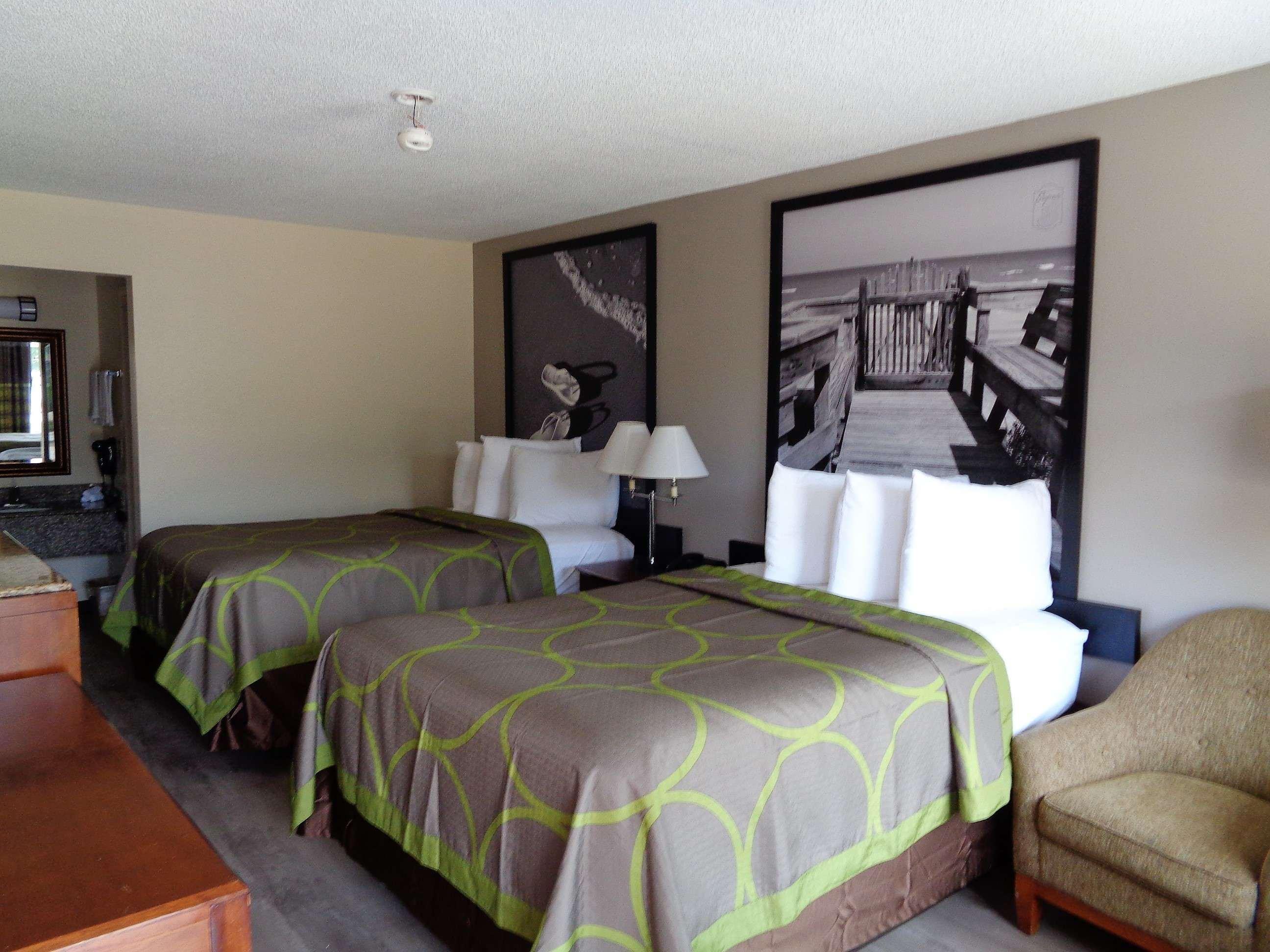 Super 8 By Wyndham Gulfport Biloxi Airport Motel Eksteriør bilde