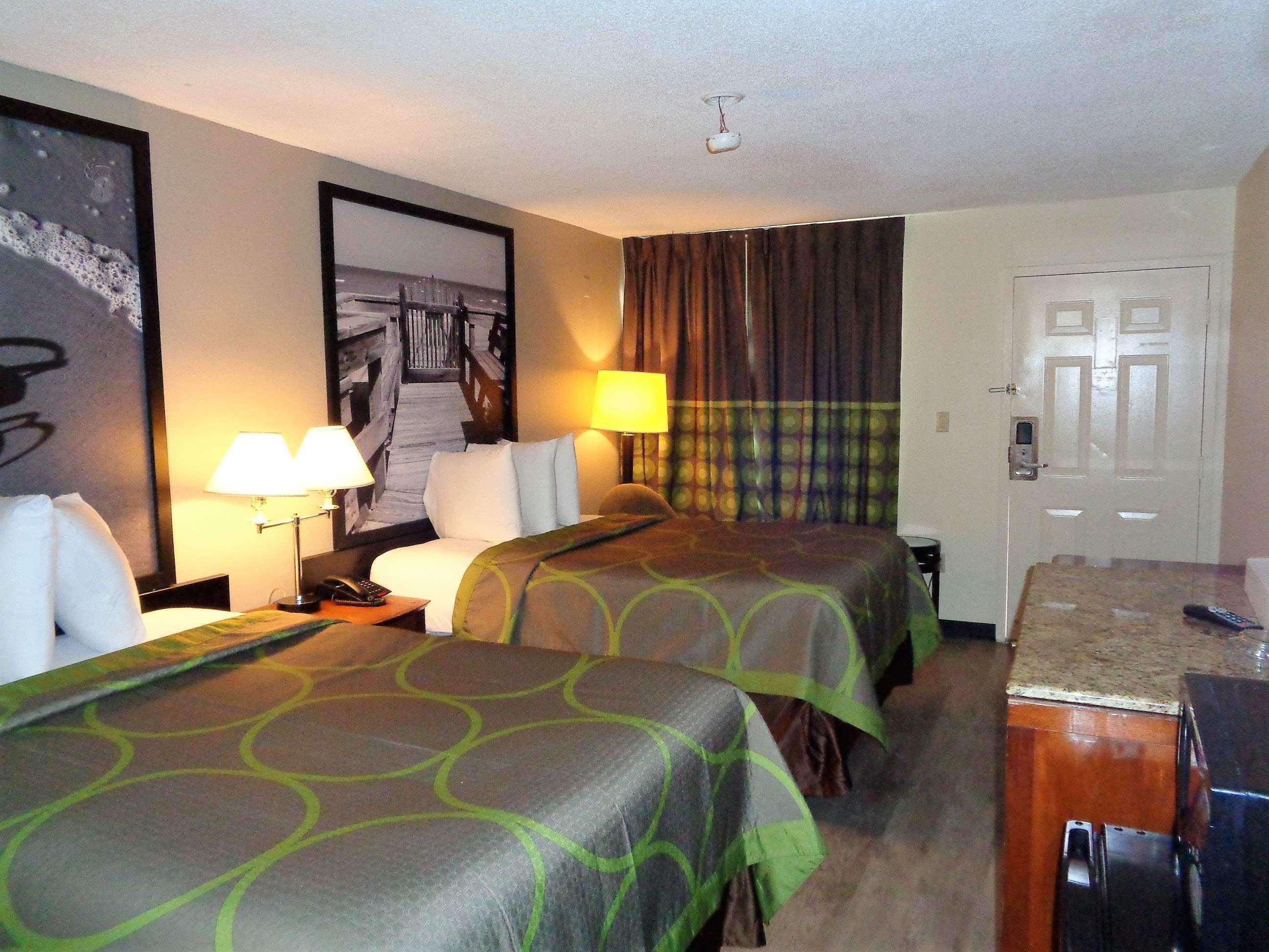 Super 8 By Wyndham Gulfport Biloxi Airport Motel Eksteriør bilde