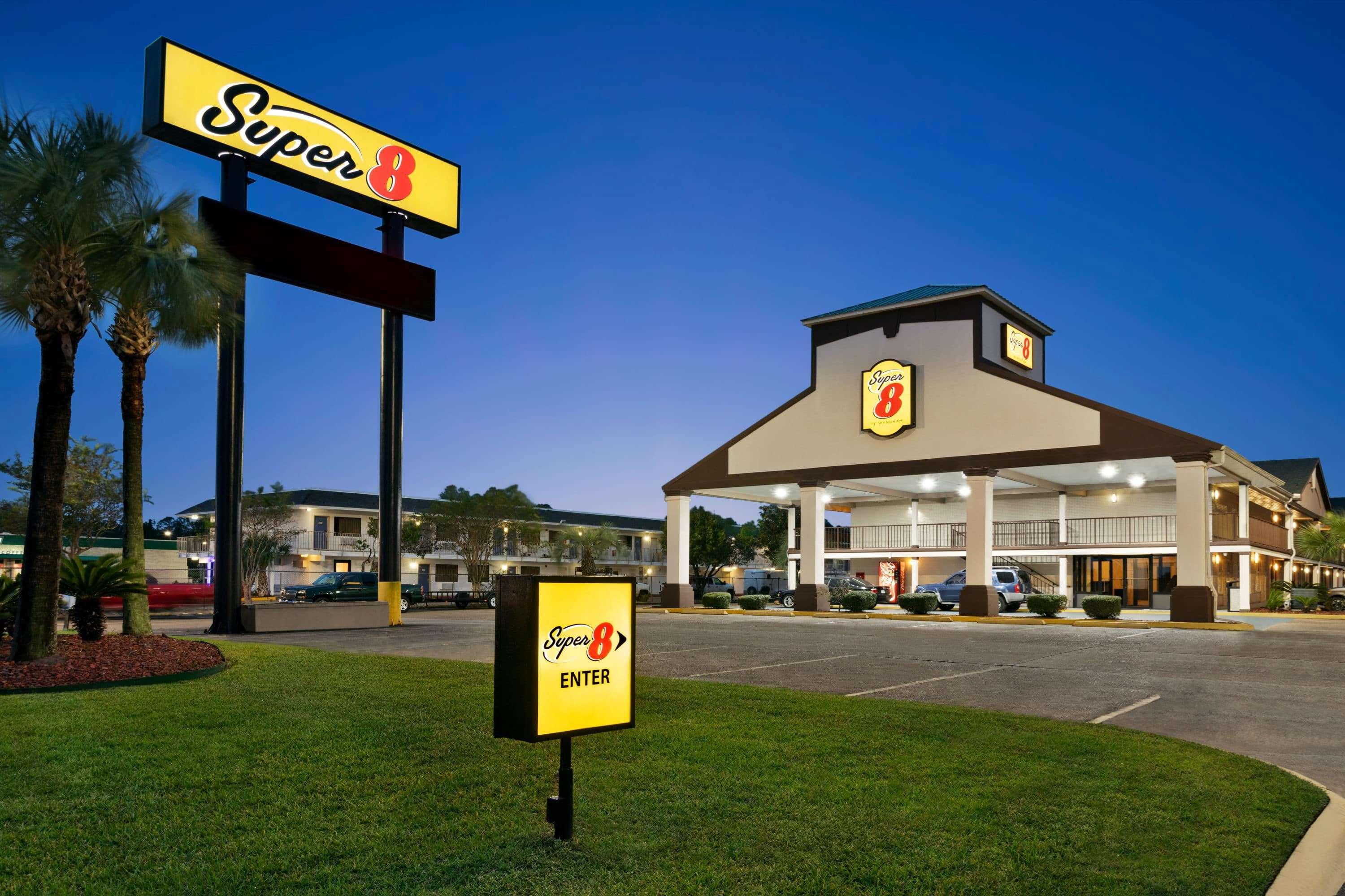 Super 8 By Wyndham Gulfport Biloxi Airport Motel Eksteriør bilde