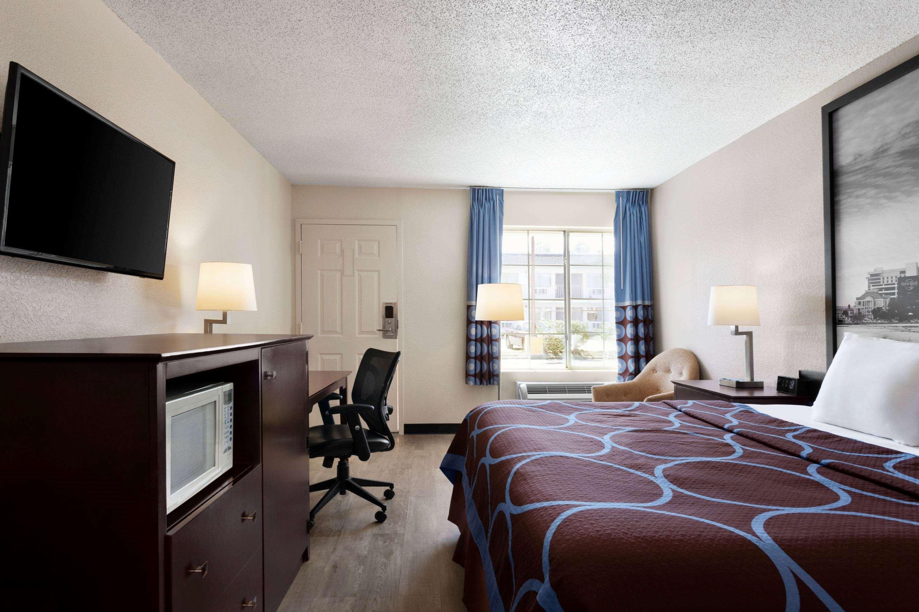 Super 8 By Wyndham Gulfport Biloxi Airport Motel Eksteriør bilde