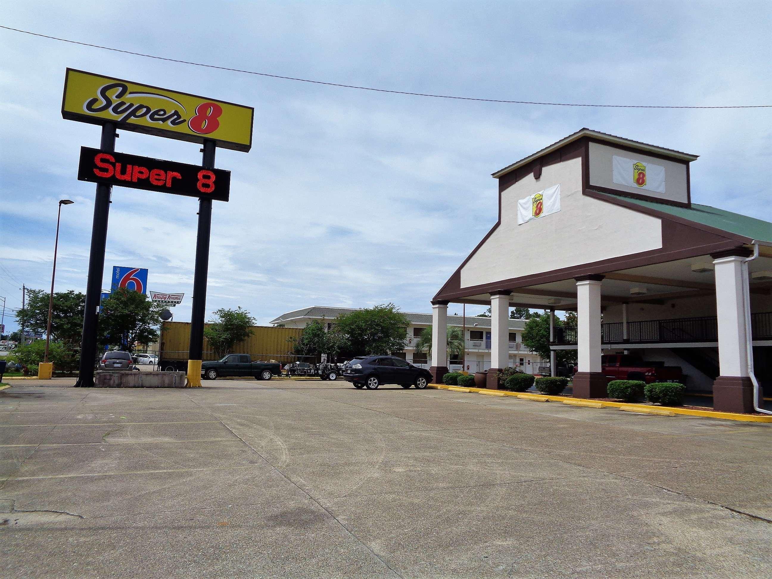 Super 8 By Wyndham Gulfport Biloxi Airport Motel Eksteriør bilde