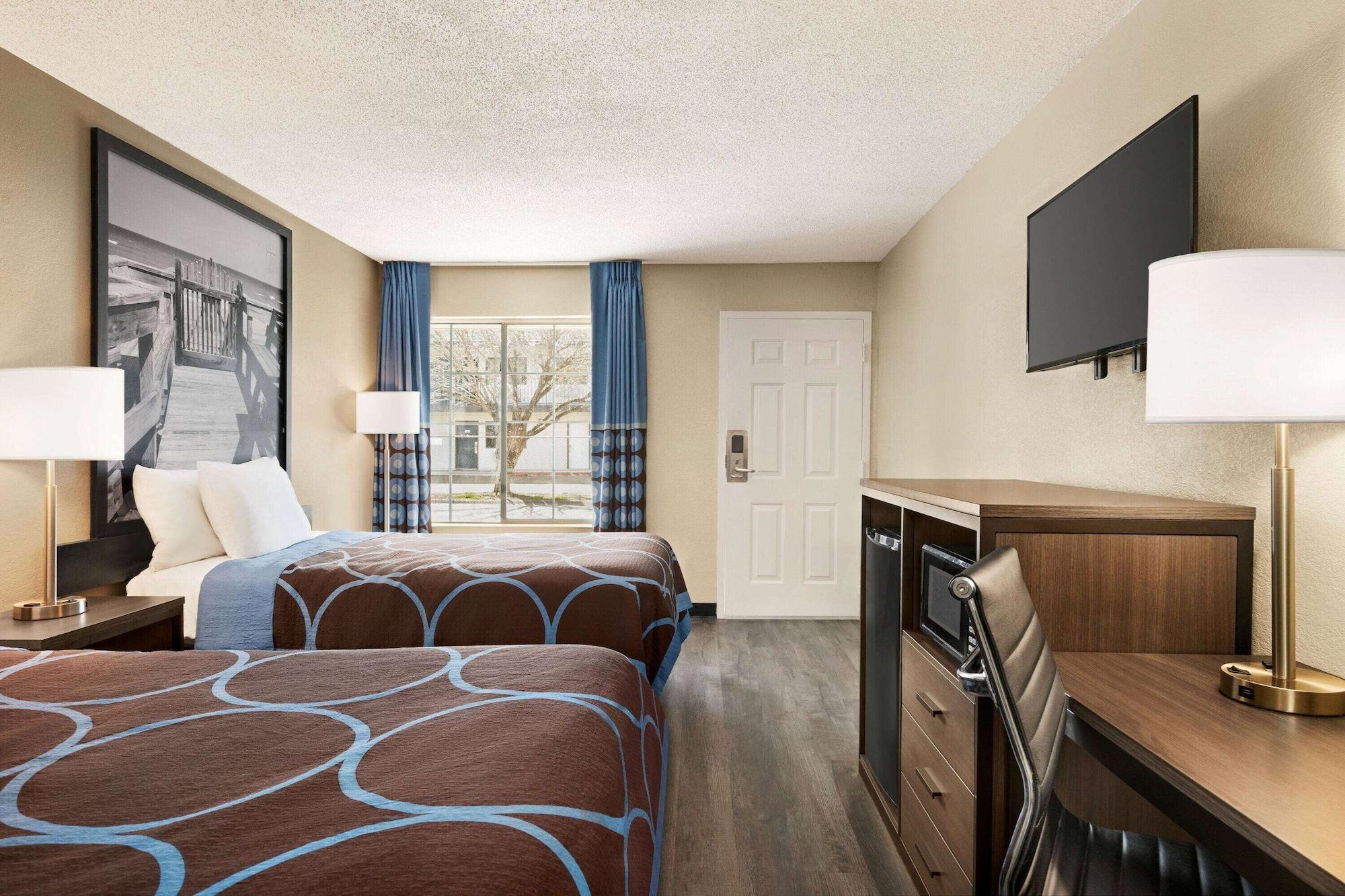 Super 8 By Wyndham Gulfport Biloxi Airport Motel Eksteriør bilde